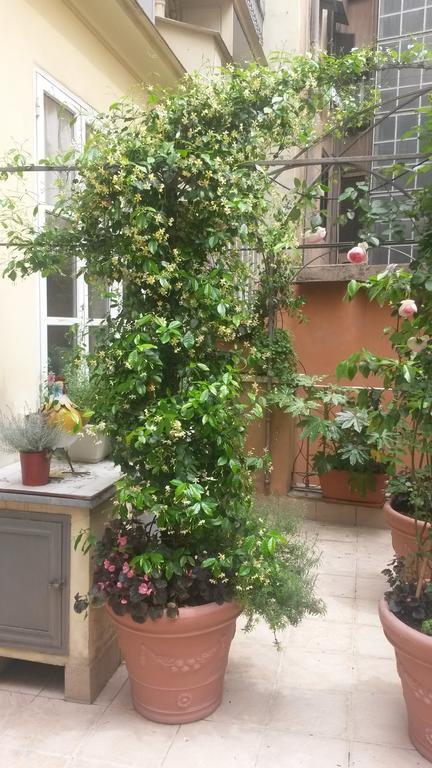 Viadelloca35 Apartment Рим Екстериор снимка